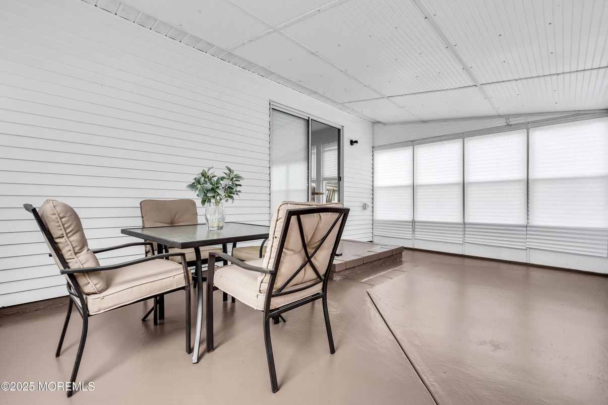 Dining room, Interior