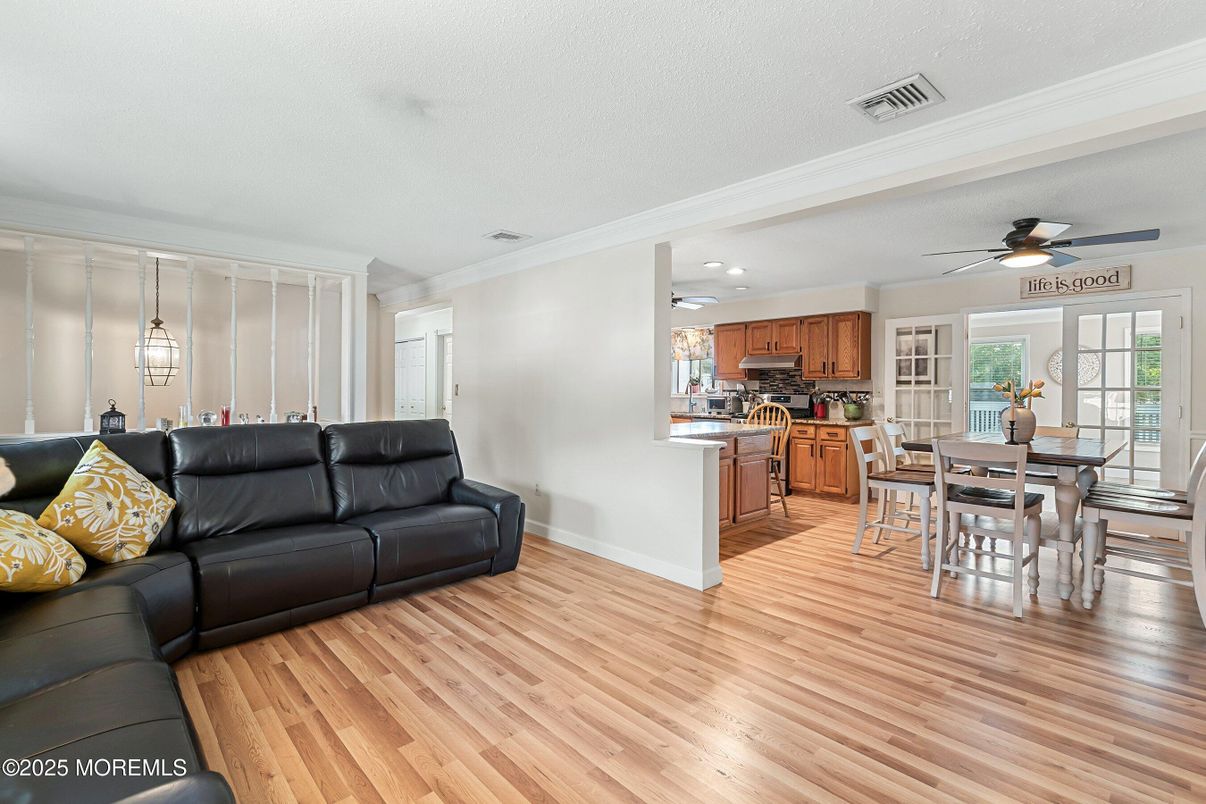 Dining room, Interior, Kitchen, Living room, Pendant Lights, Recessed Lighting, Wood Texture Flooring