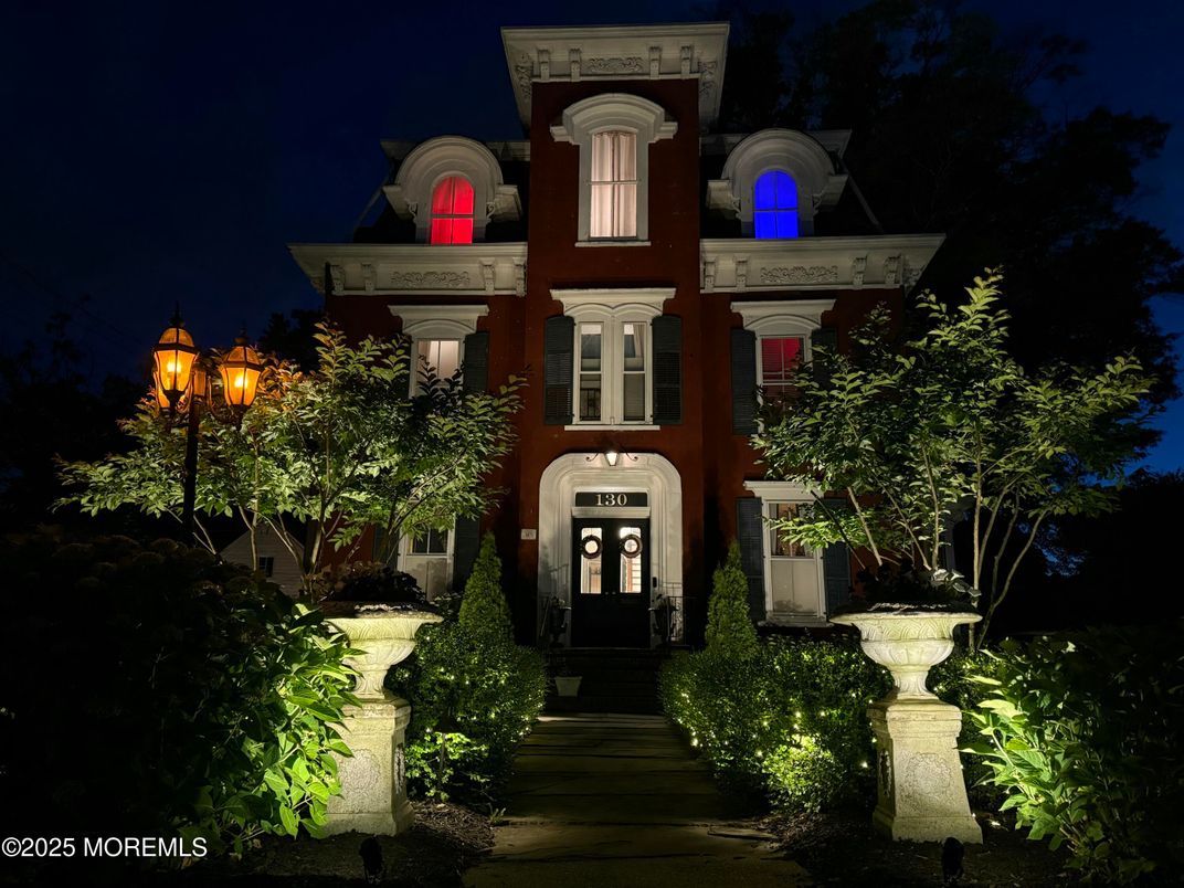 Exterior, Facade, French Provincial