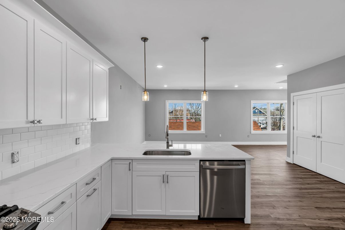 Interior, Kitchen, Pendant Lights, Recessed Lighting, Wood Texture Flooring