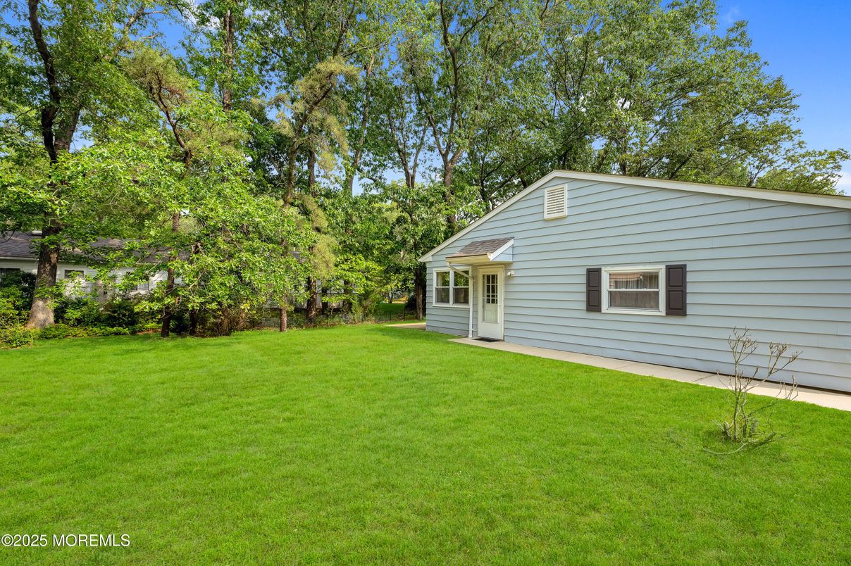 Backyard, Exterior