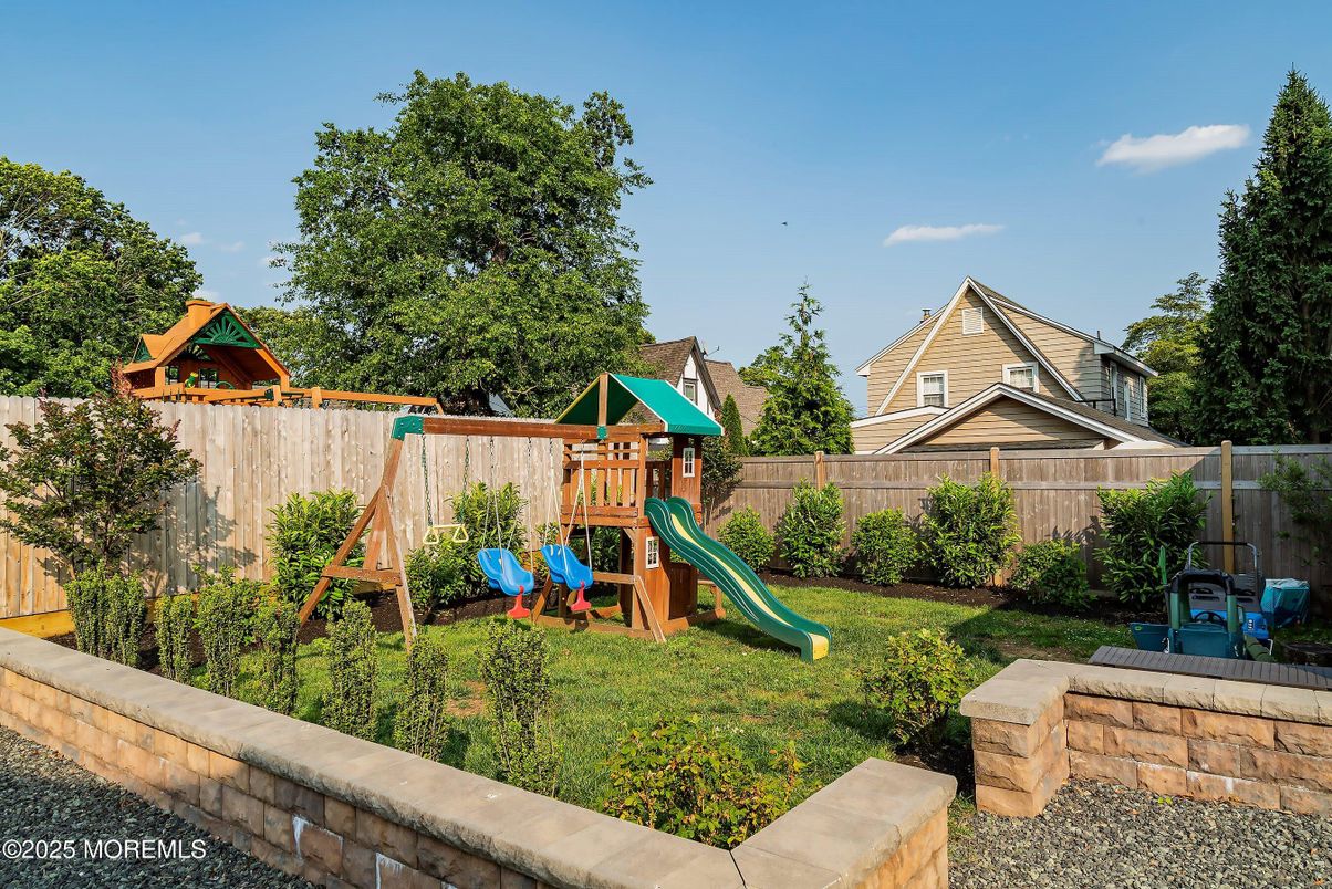 Backyard, Exterior, Playground