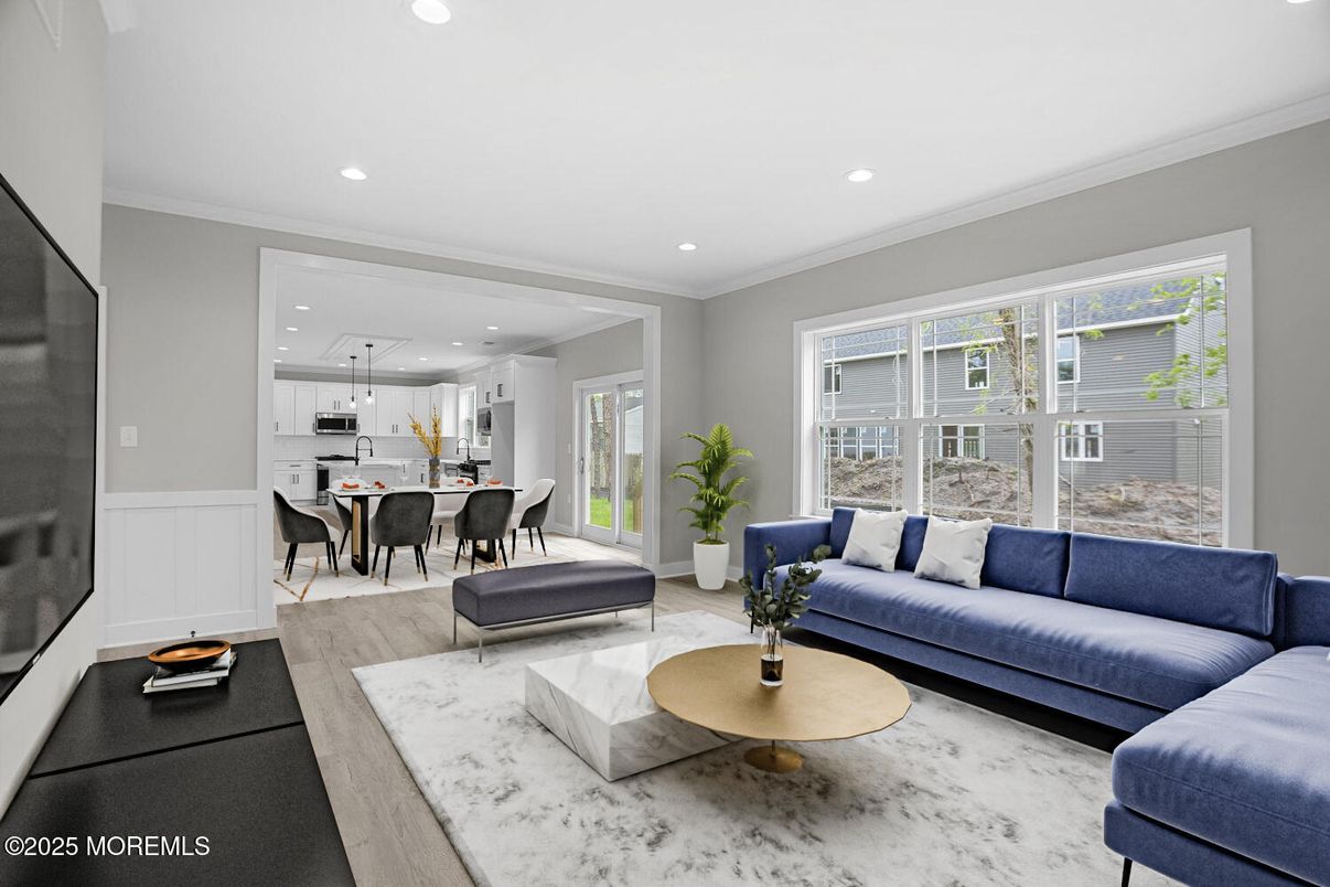 Dining room, Interior, Kitchen, Living room, Pendant Lights, Recessed Lighting, Stainless Steel Appliances, Wood Texture Flooring