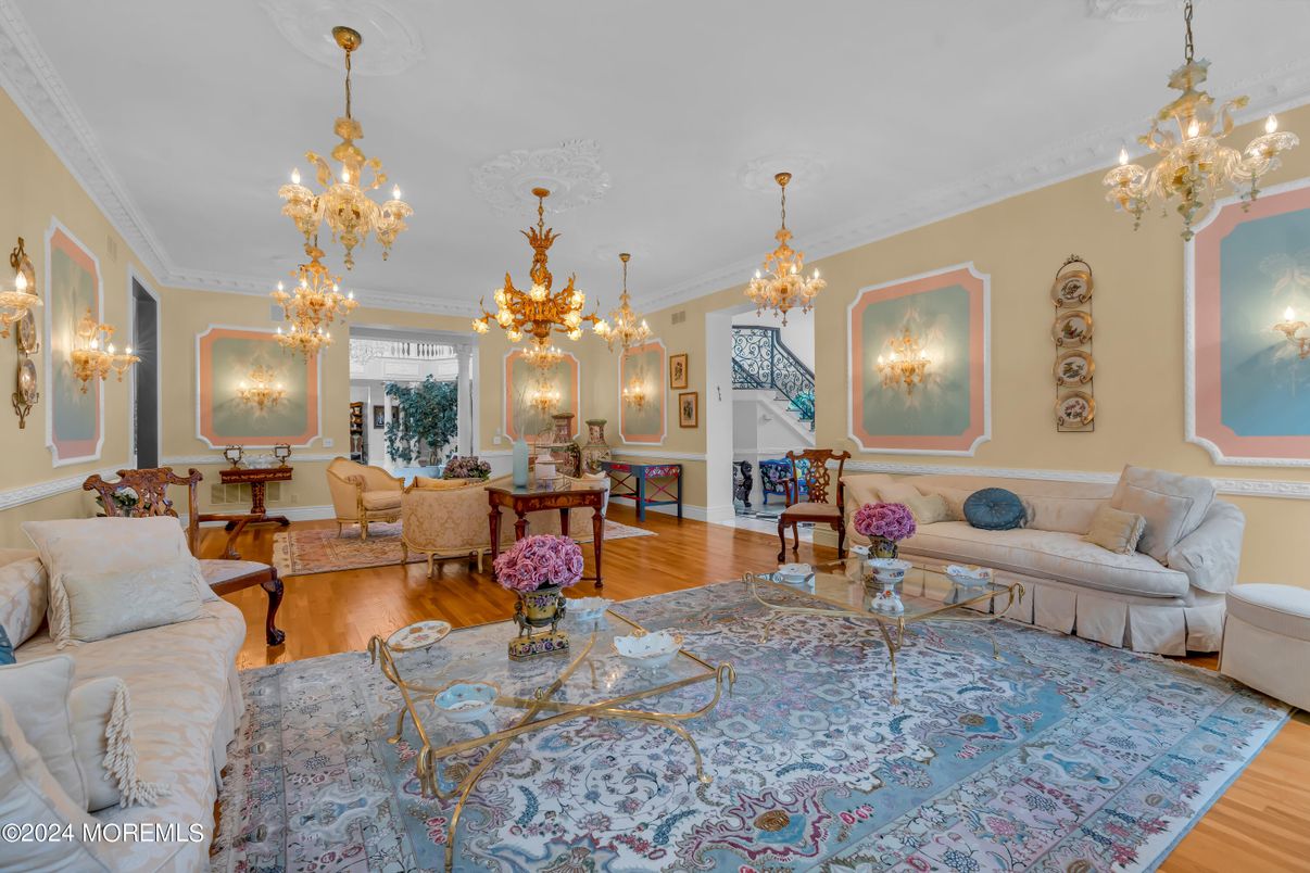 Chandelier, Dining room, Interior, Living room, Wood Texture Flooring