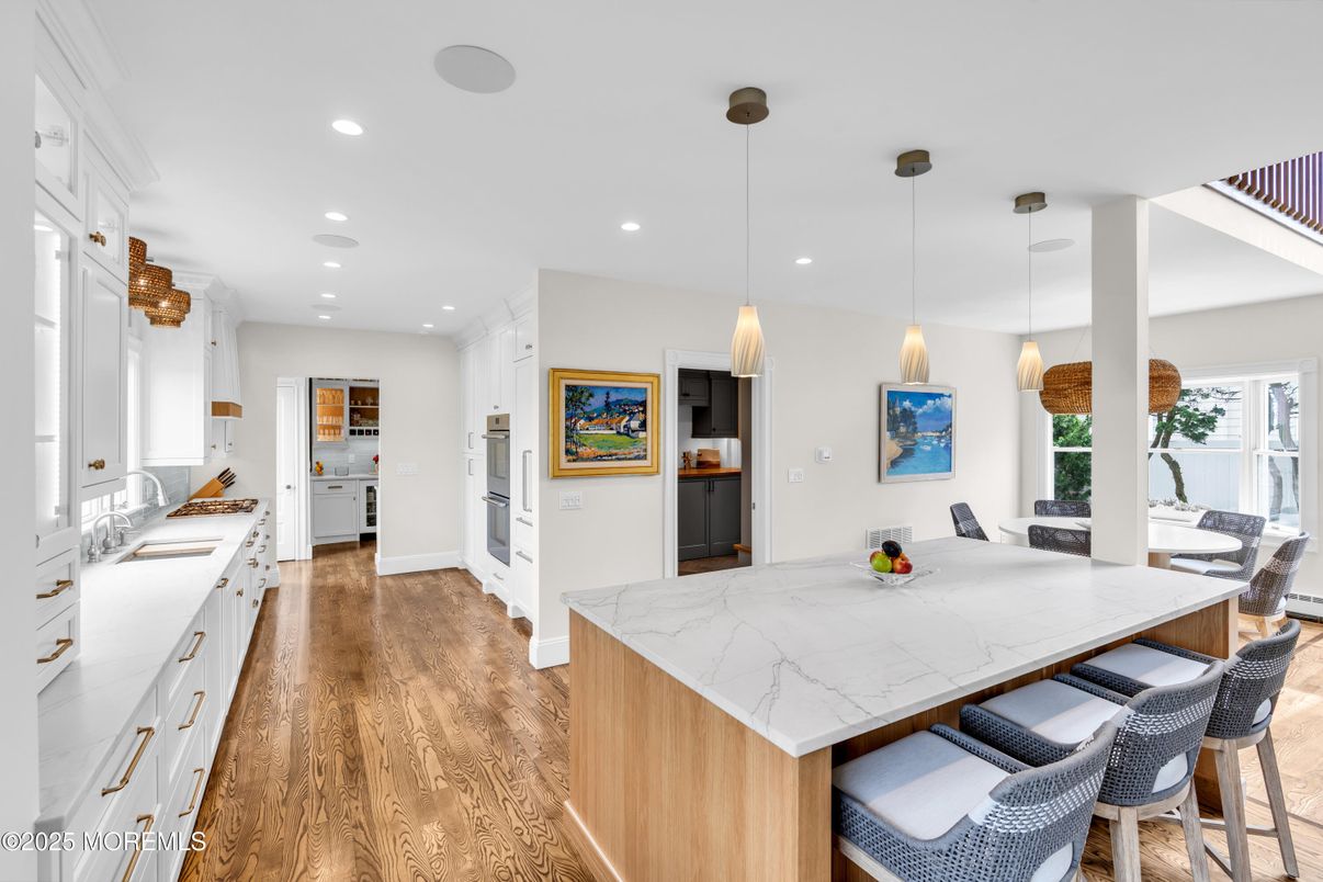 Interior, Kitchen, Pendant Lights, Recessed Lighting, Wood Texture Flooring