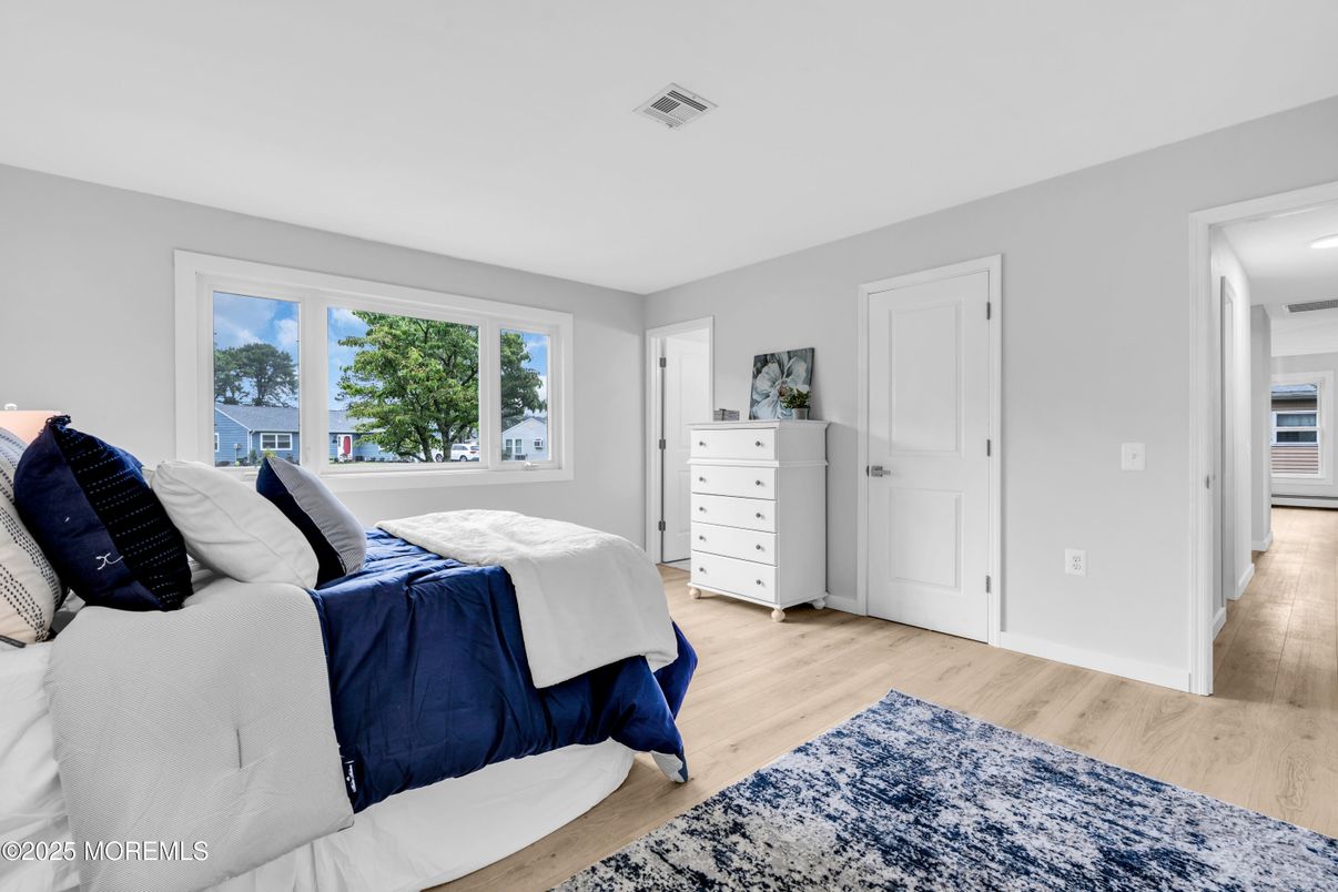 Bedroom, Interior, Recessed Lighting, Water, Wood Texture Flooring