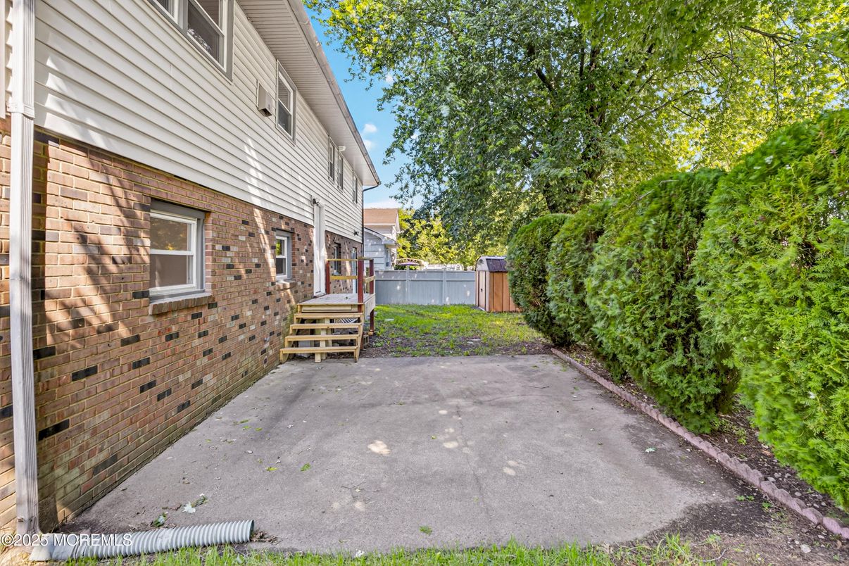 Backyard, Exterior
