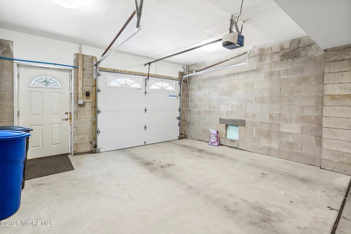 Garage, Interior, Stone Walls