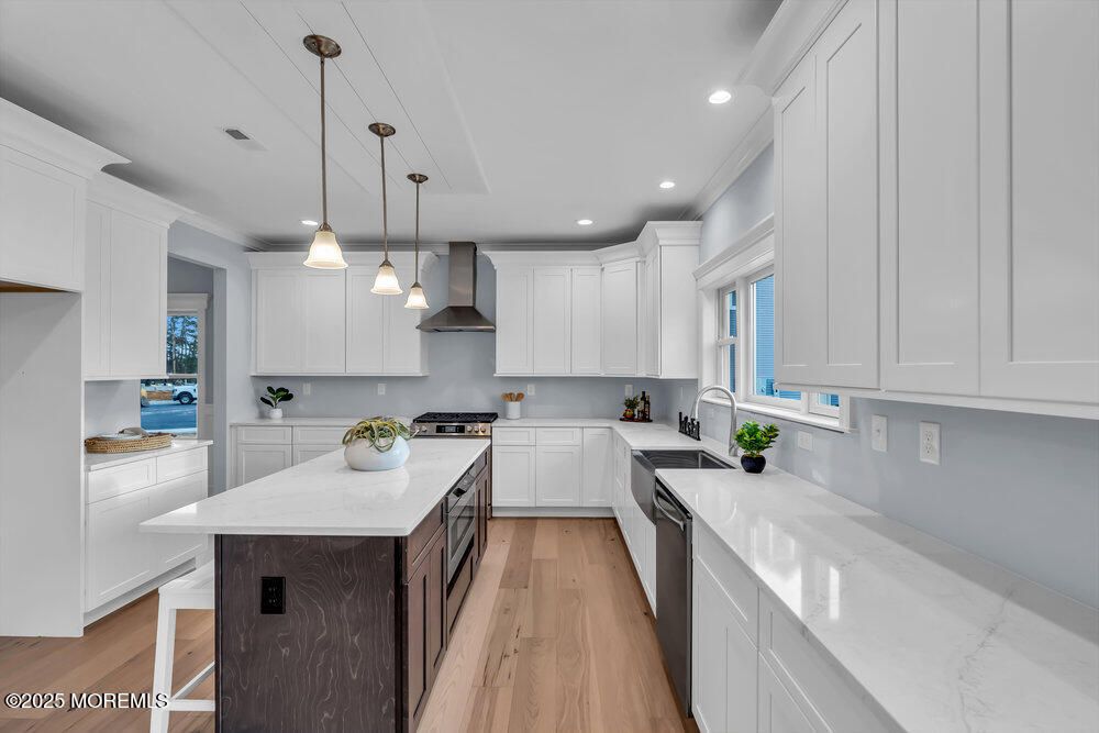 Interior, Kitchen, Pendant Lights, Recessed Lighting, Wood Texture Flooring