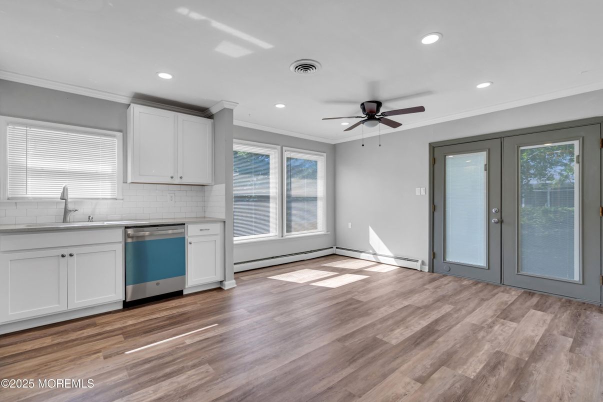 Empty room, Interior, Kitchen, Recessed Lighting, Wood Texture Flooring
