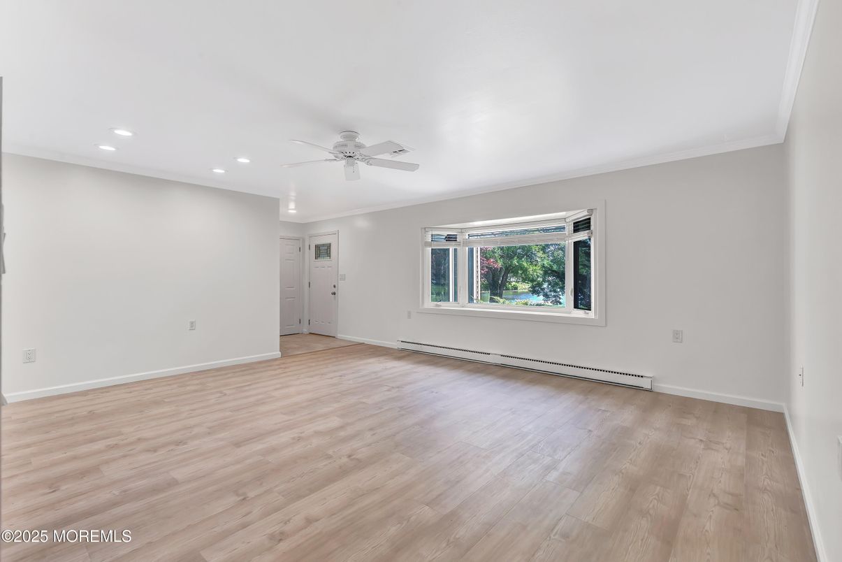 Empty room, Interior, Recessed Lighting, Wood Texture Flooring