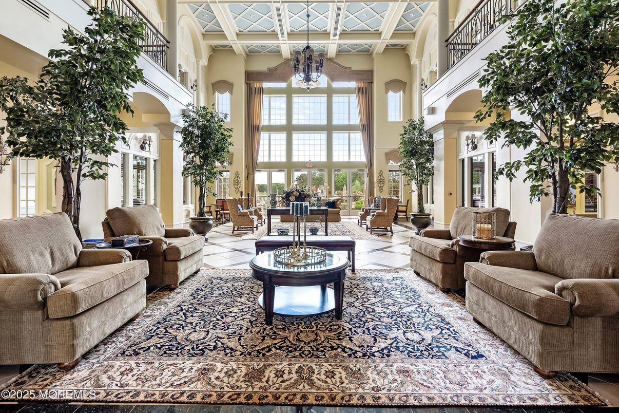 Chandelier, Interior, Living room