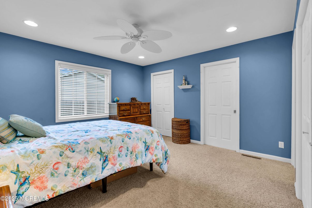 Bedroom, Interior, Recessed Lighting