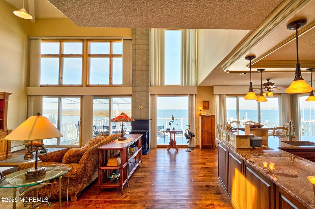 Interior, Living room, Pendant Lights, Water, Wood Texture Flooring