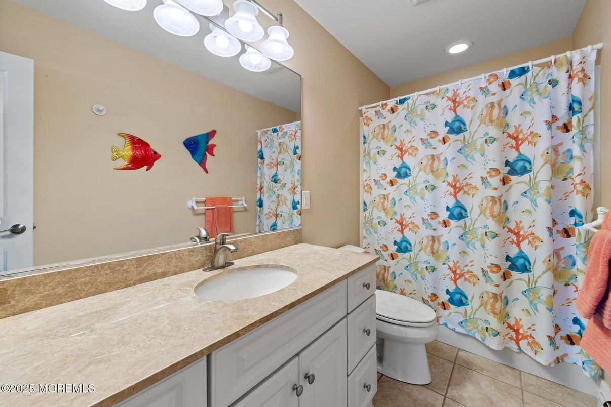 Bathroom, Interior, Recessed Lighting