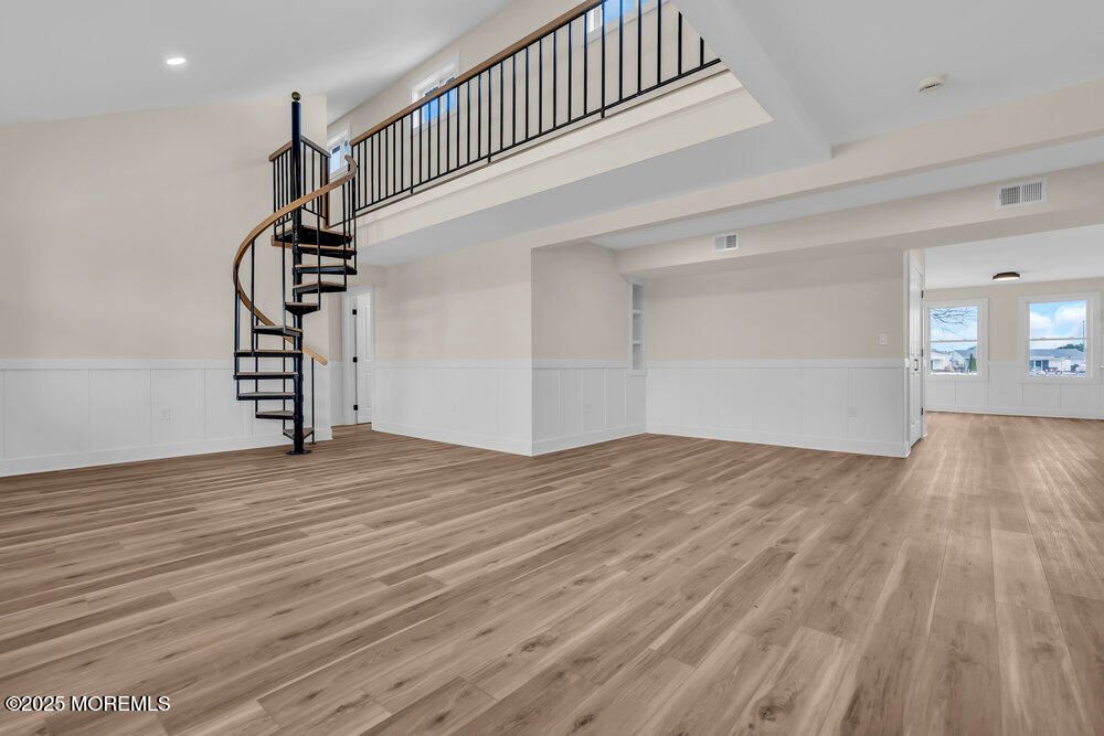 Interior, Recessed Lighting, Wood Texture Flooring