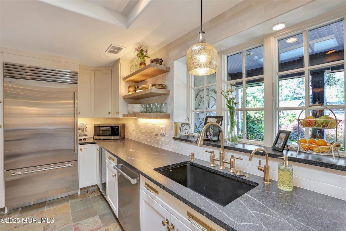 Interior, Kitchen, Pendant Lights, Recessed Lighting, Stainless Steel Appliances