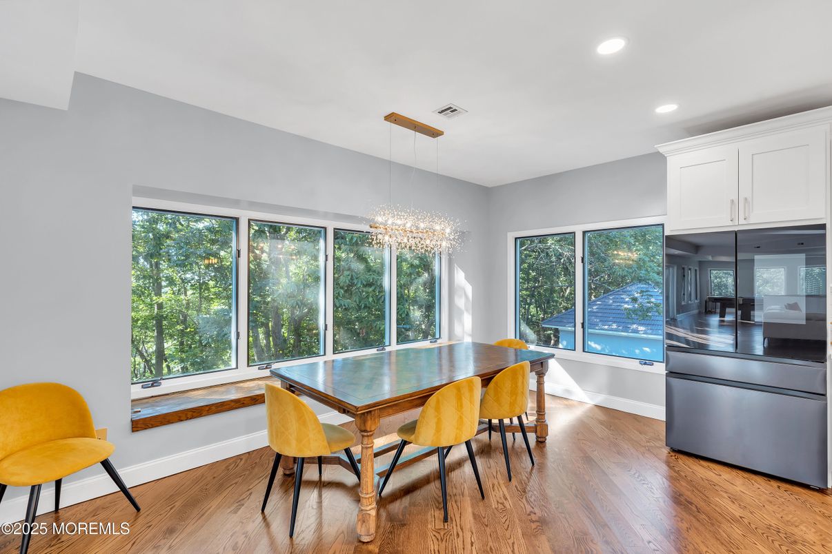 Chandelier, Dining room, Interior, Recessed Lighting, Wood Texture Flooring