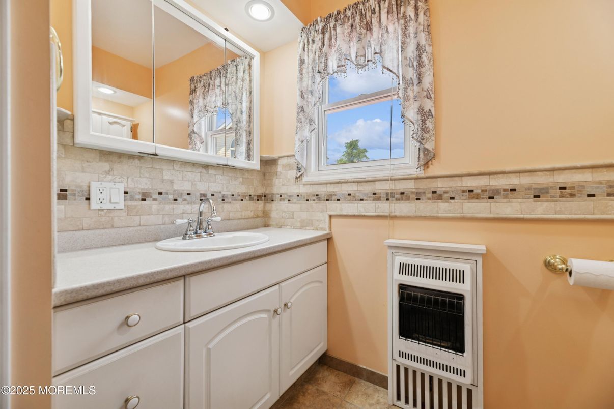 Bathroom, Fireplace, Interior, Recessed Lighting