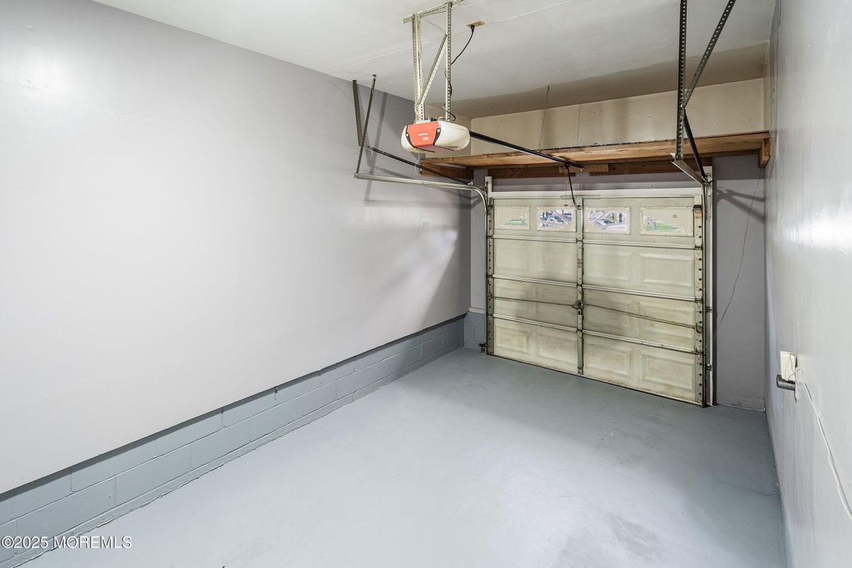 Garage, Interior