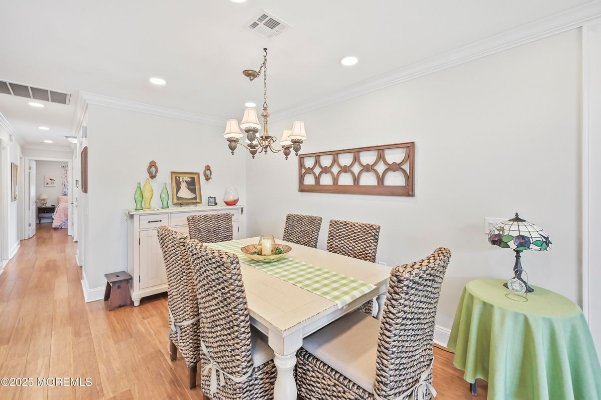 Chandelier, Dining room, Interior, Recessed Lighting, Wood Texture Flooring