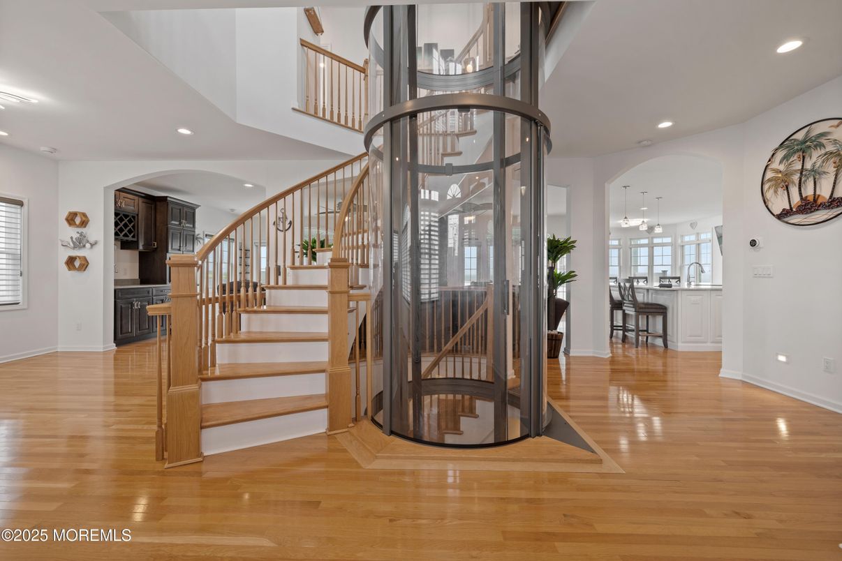 Interior, Pendant Lights, Recessed Lighting, Wood Texture Flooring