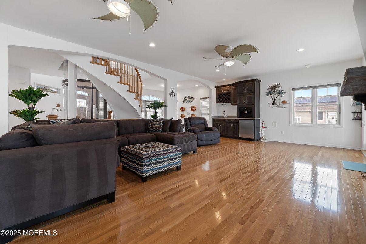 Interior, Kitchen, Living room, Recessed Lighting, Wood Texture Flooring