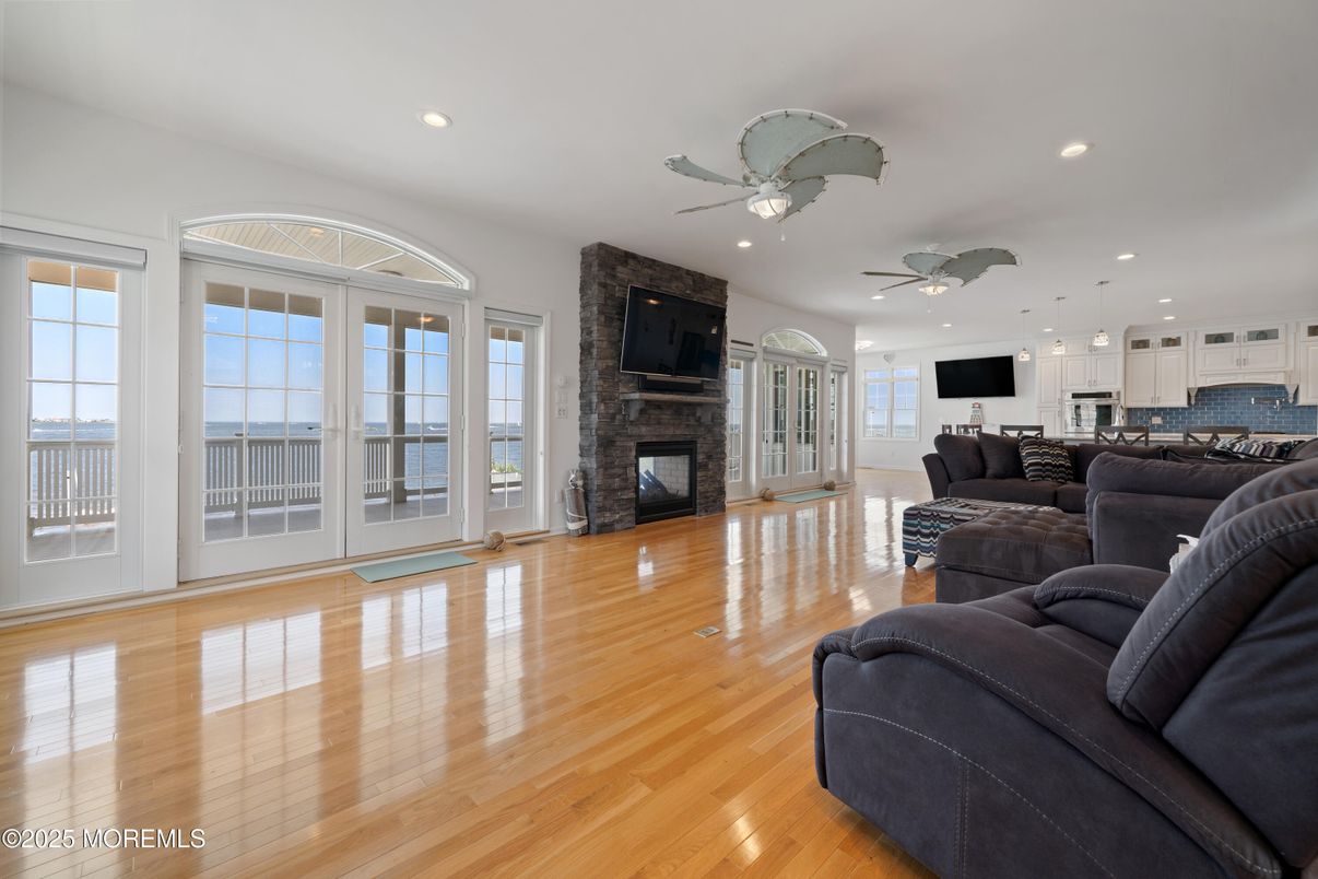 Fireplace, Interior, Kitchen, Living room, Recessed Lighting, Wood Texture Flooring