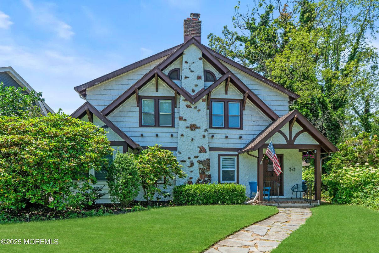 Backyard, Exterior, Facade, Tudor Revival