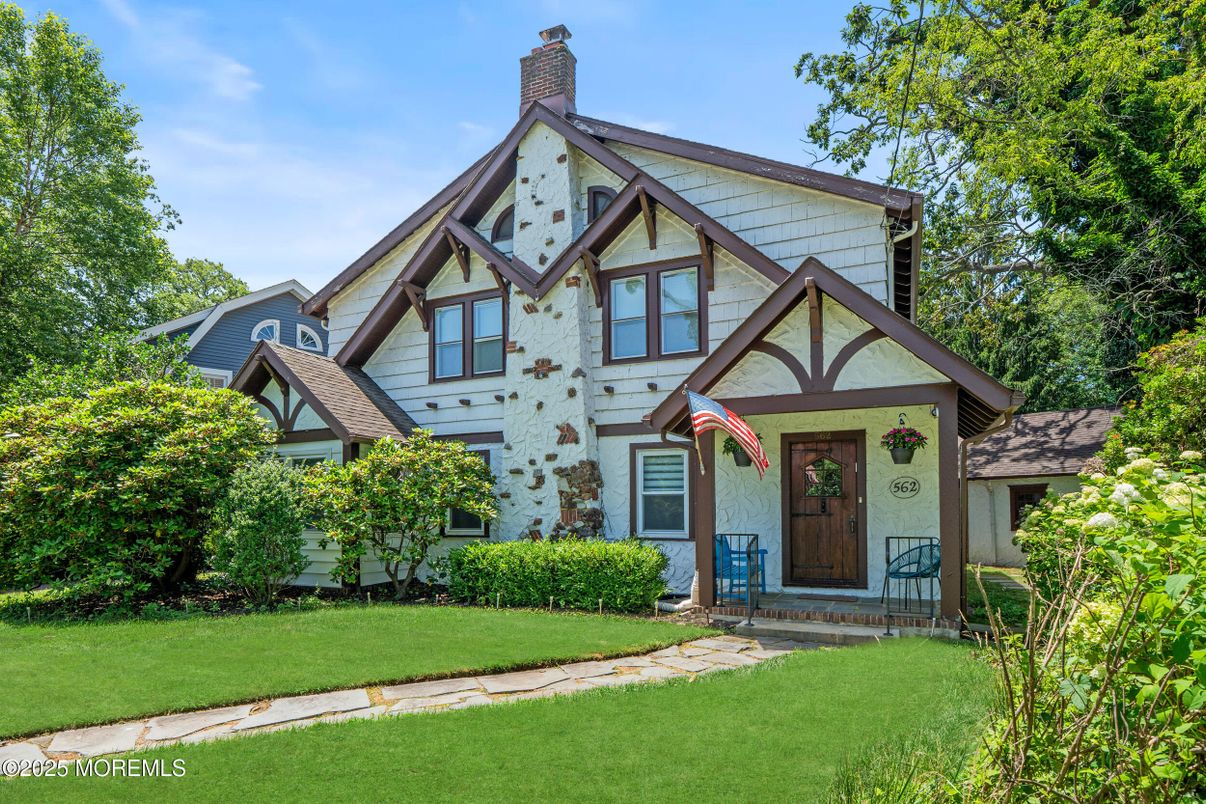Backyard, Exterior, Facade, Tudor Revival