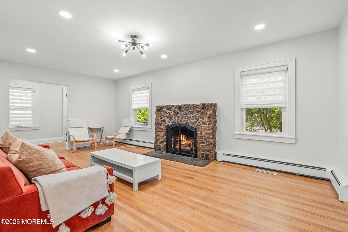 Fireplace, Interior, Living room, Pendant Lights, Recessed Lighting, Wood Texture Flooring