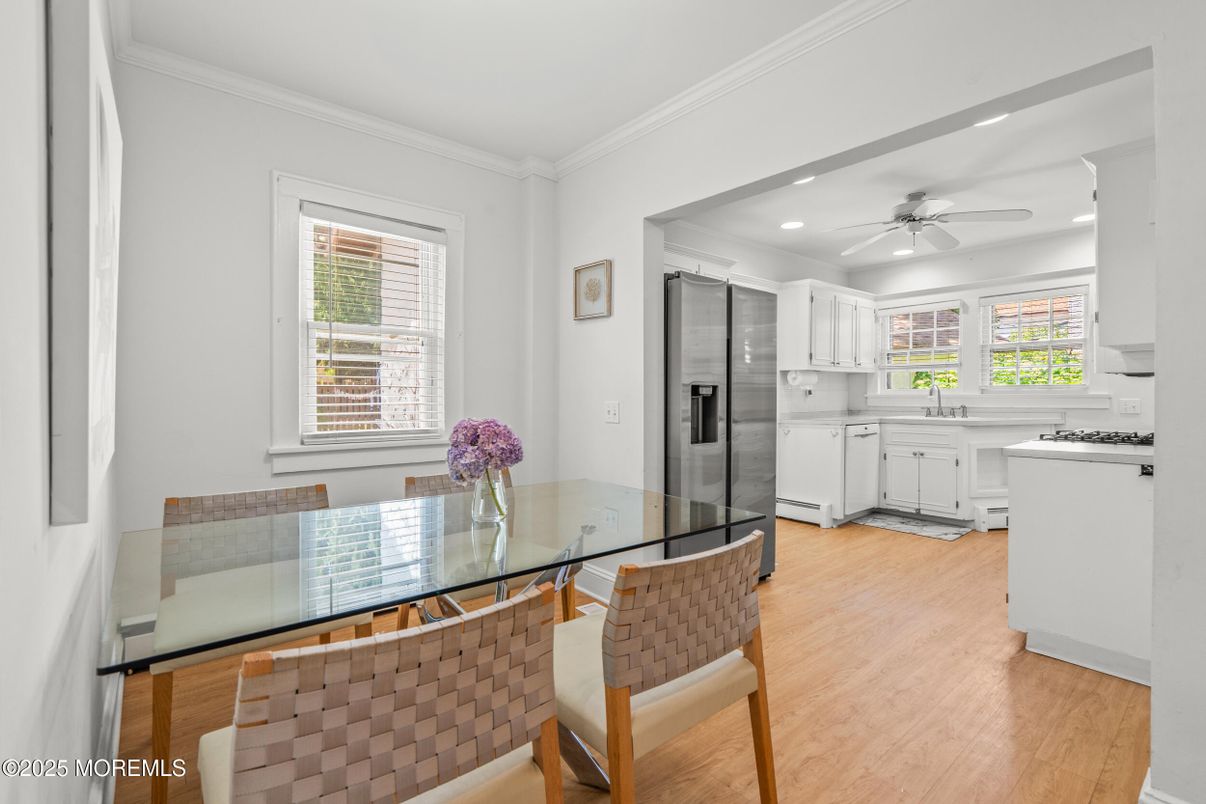 Dining room, Interior, Kitchen, Recessed Lighting, Wood Texture Flooring