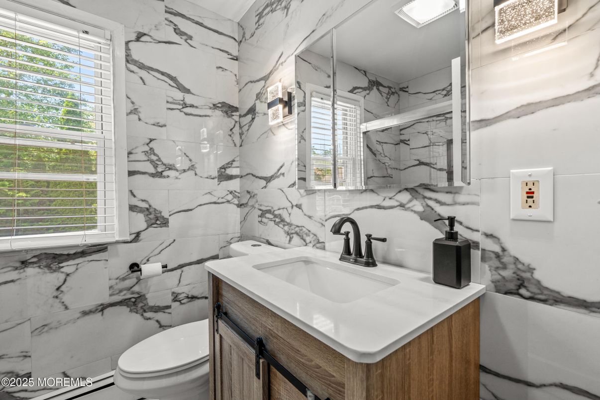 Bathroom, Interior, Marble Walls