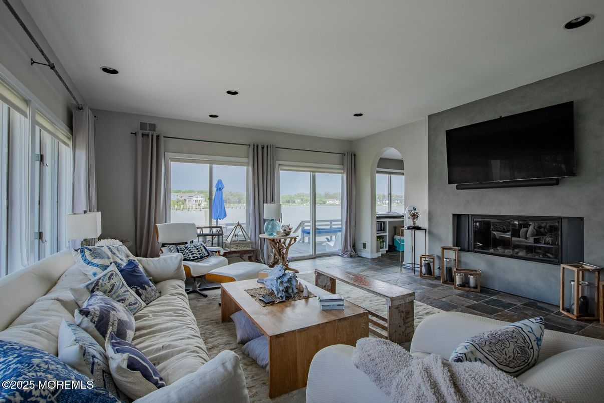 Fireplace, Interior, Living room, Recessed Lighting, Water