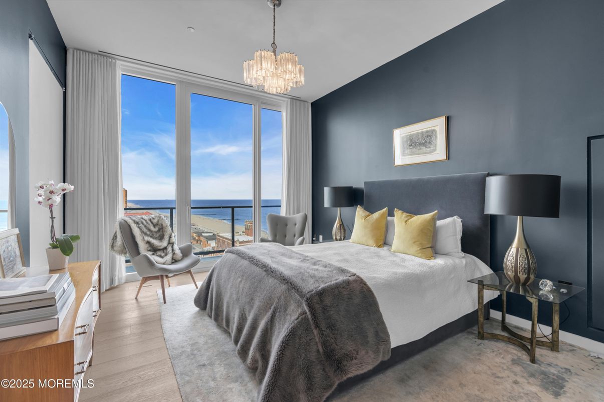 Bedroom, Interior, Pendant Lights, Water, Wood Texture Flooring
