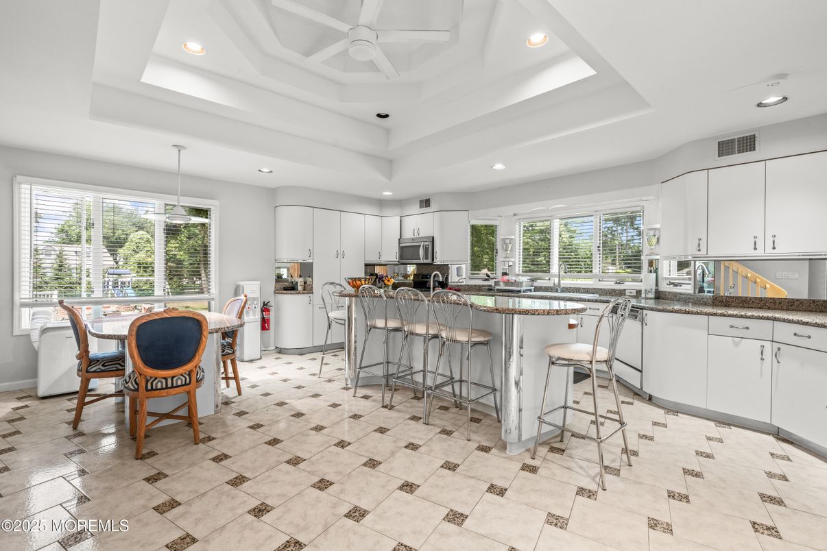 Dining room, Interior, Kitchen, Recessed Lighting