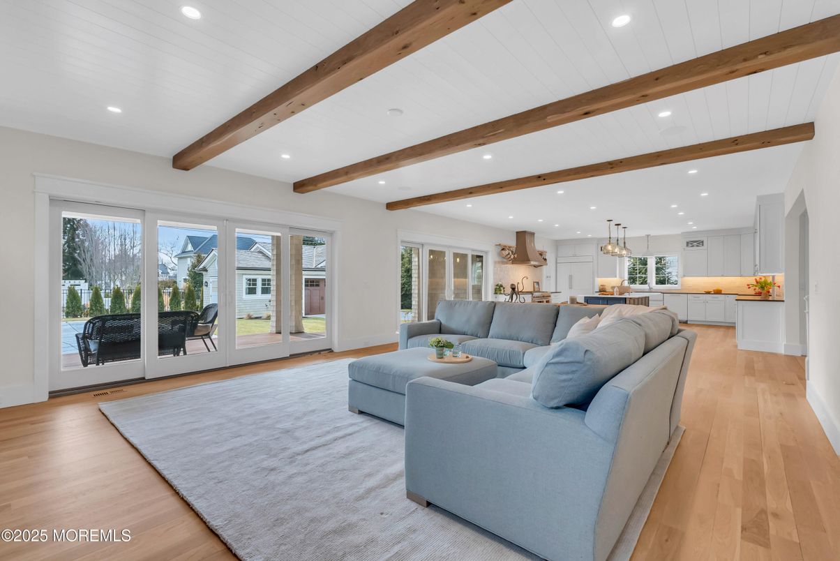Interior, Kitchen, Living room, Pendant Lights, Recessed Lighting, Wooden Beams, Wood Texture Flooring