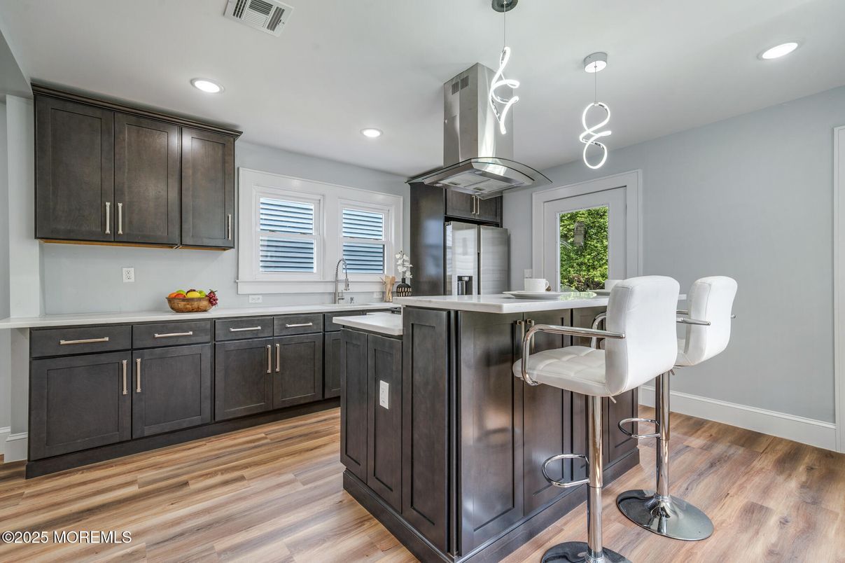Interior, Kitchen, Pendant Lights, Recessed Lighting, Wood Texture Flooring