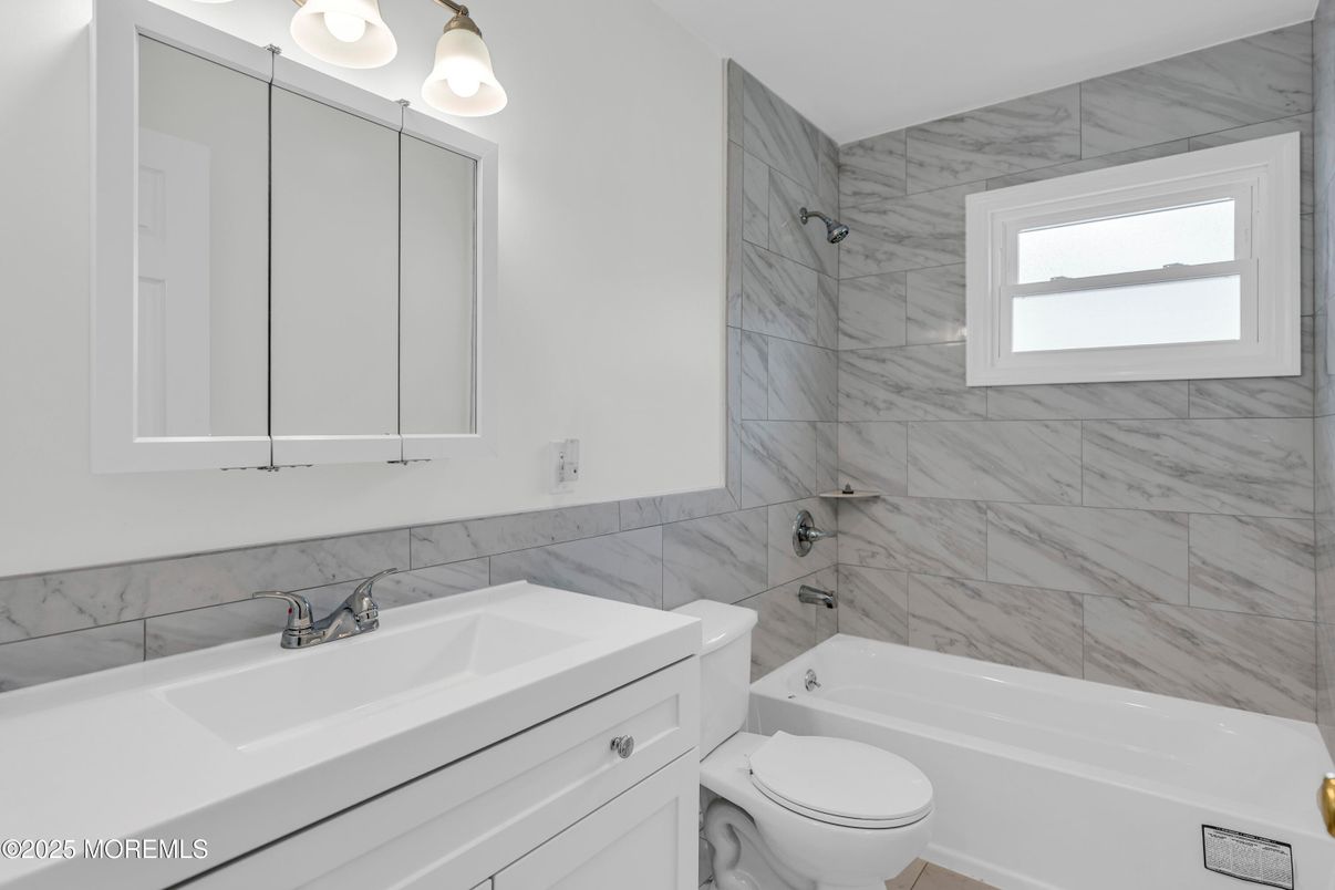 Bathroom, Interior, Marble Walls