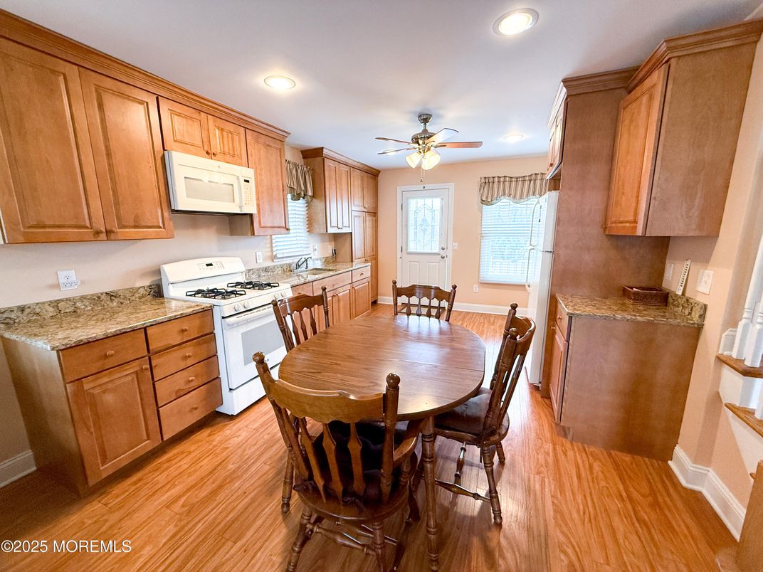 Dining room, Interior, Kitchen, Recessed Lighting, Wood Texture Flooring
