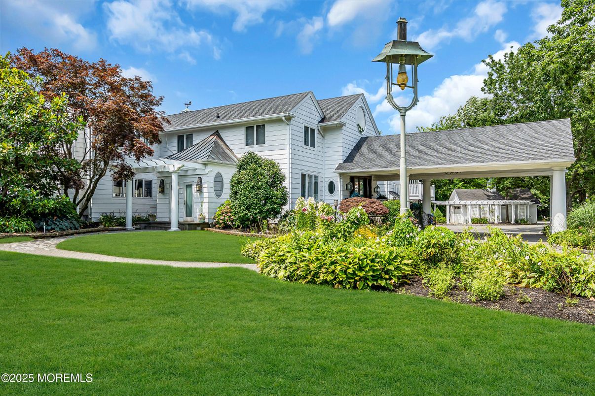 Backyard, Exterior, Facade, French Provincial