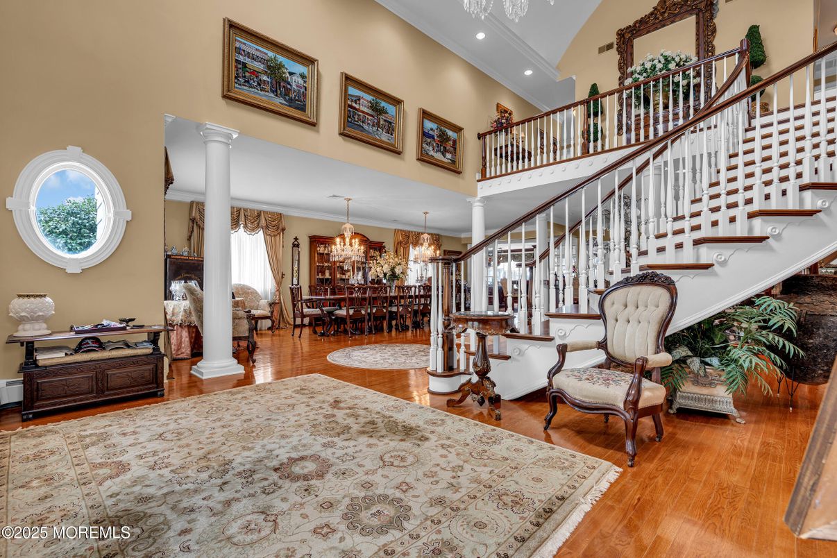 Chandelier, Dining room, Interior, Recessed Lighting, Wood Texture Flooring