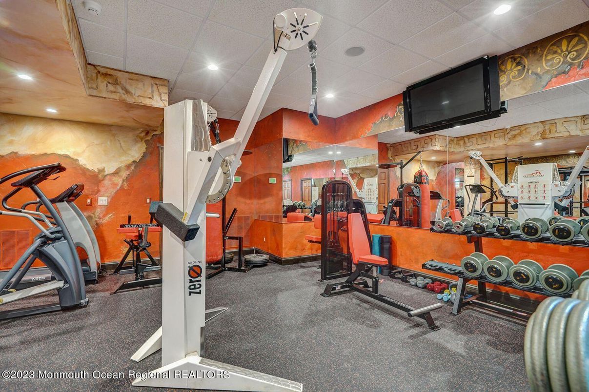 Fitness Equipment, Interior, Recessed Lighting