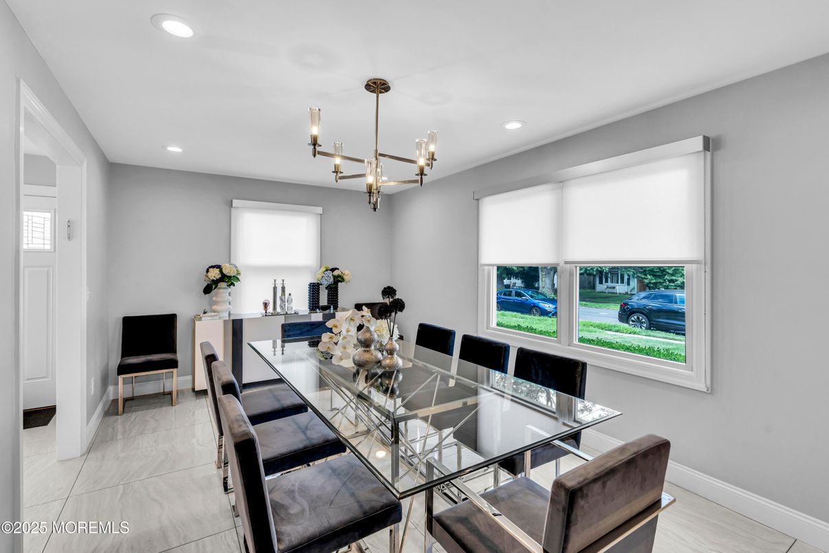 Dining room, Interior, Marble, Pendant Lights, Recessed Lighting
