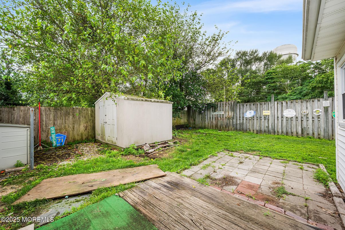 Backyard, Exterior