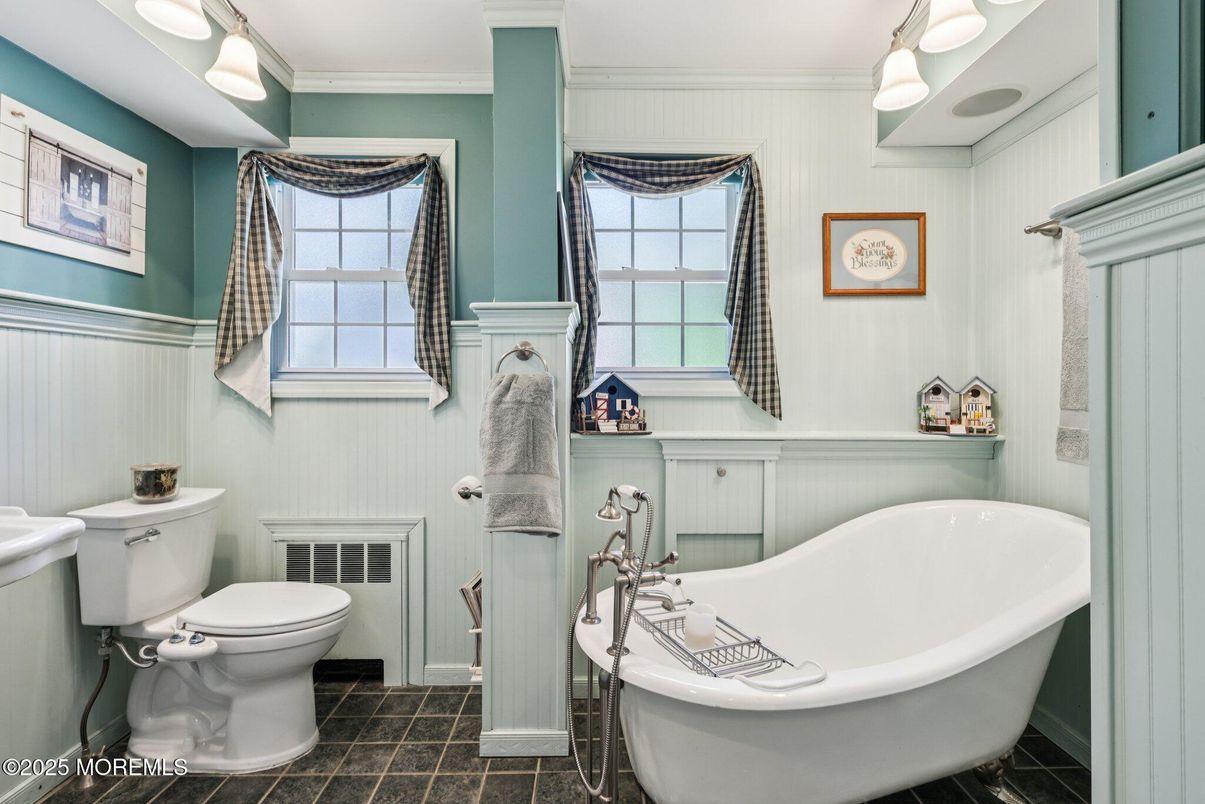 Bathroom, Free Standing Baths, Interior