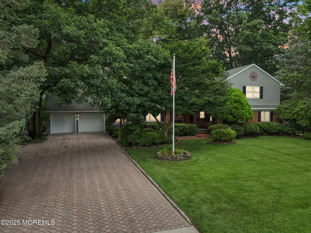 Attached, Detached Garage, Exterior, Facade, None