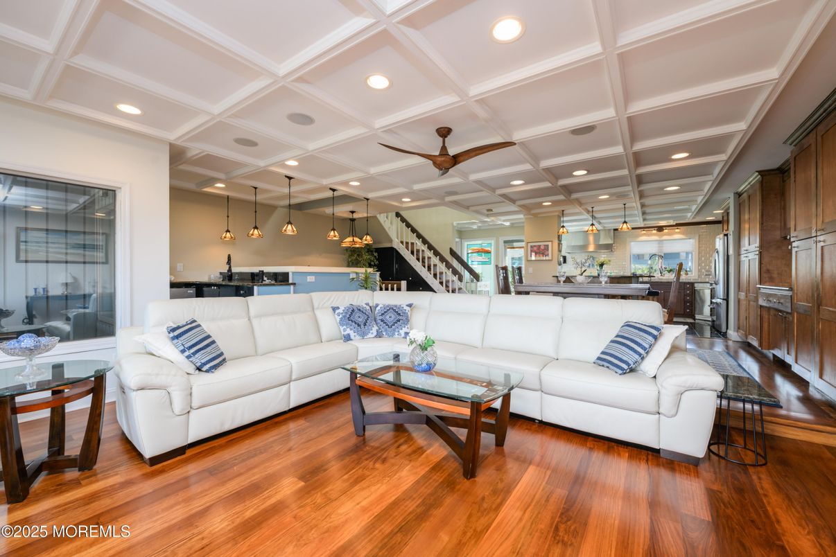 Interior, Kitchen, Living room, Pendant Lights, Recessed Lighting, Wood Texture Flooring