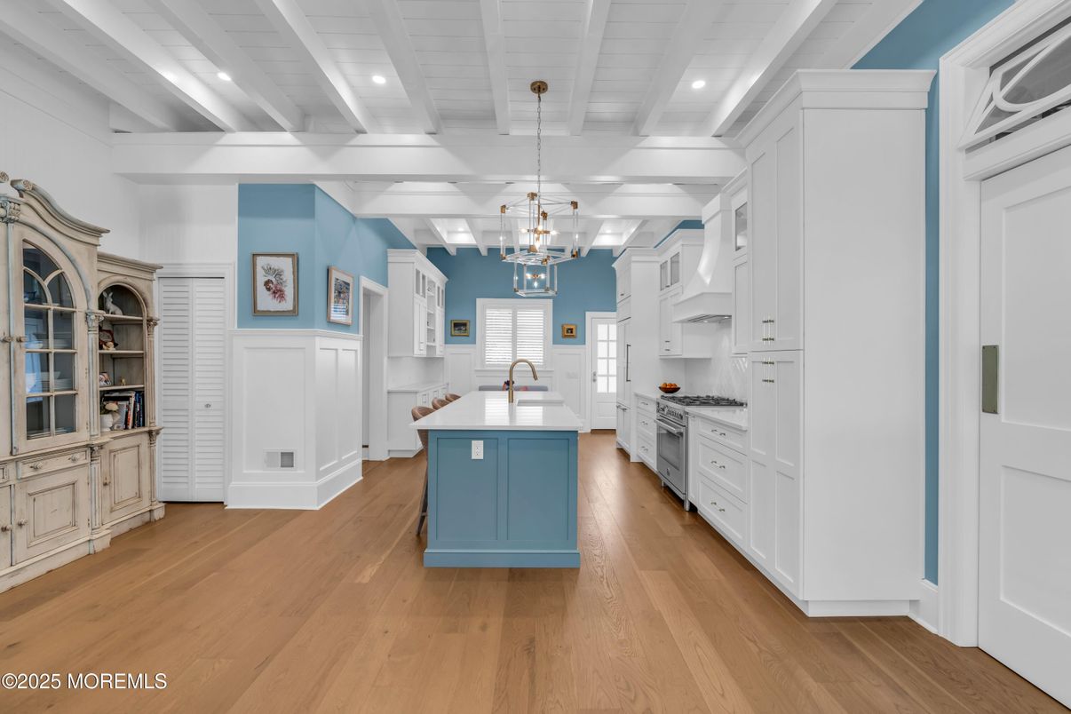 Chandelier, Interior, Kitchen, Pendant Lights, Recessed Lighting, Wood Texture Flooring