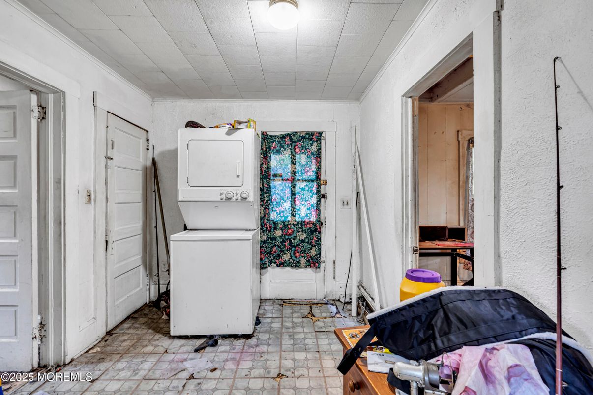 Interior, Utility Closets, Washer